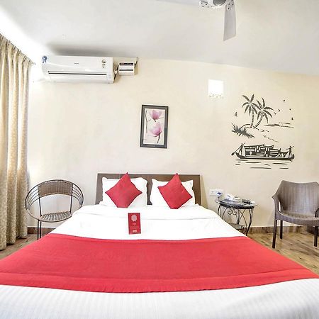Oyo 674 Apartment Hotel Manar Luxury Suites 海得拉巴 外观 照片