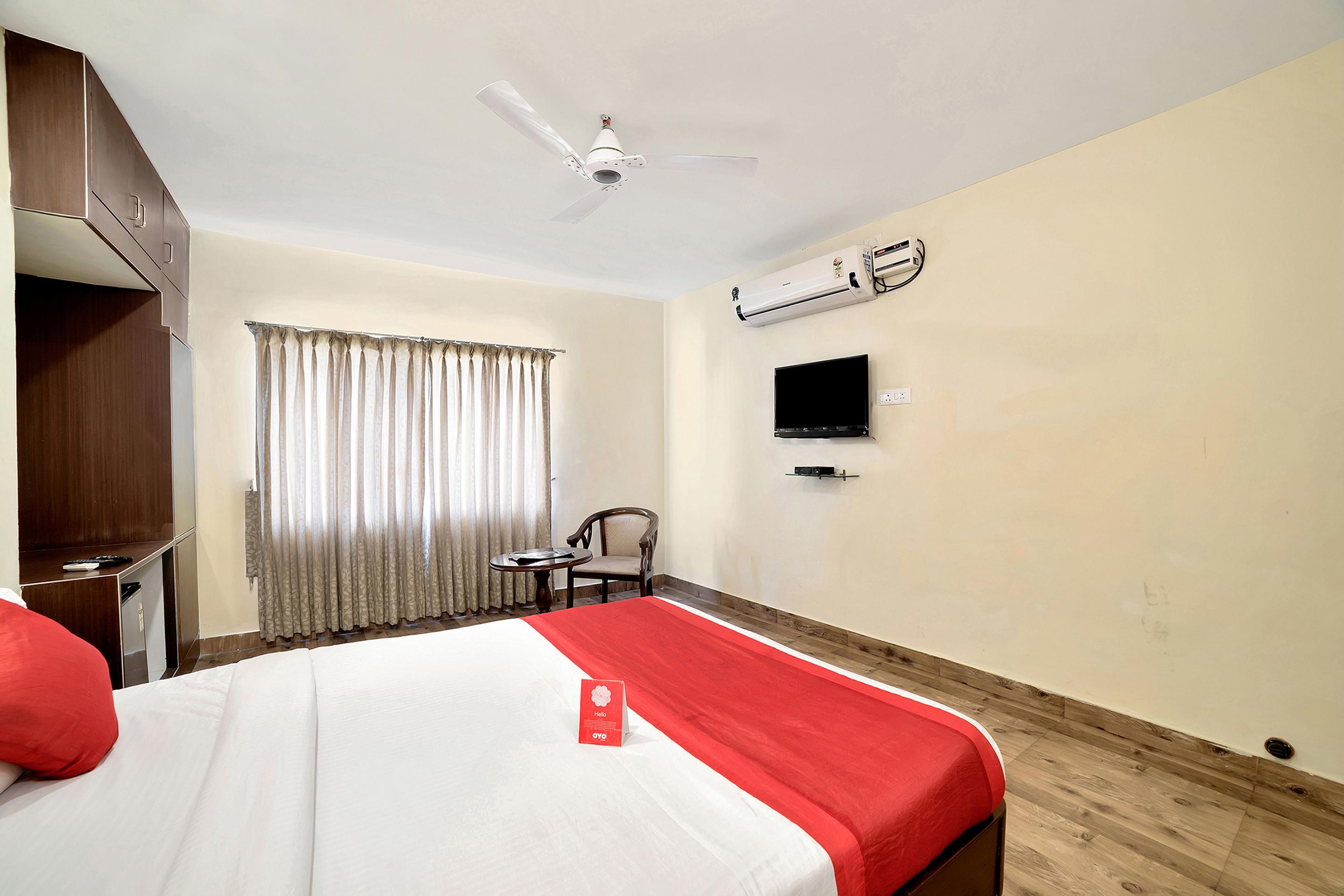 Oyo 674 Apartment Hotel Manar Luxury Suites 海得拉巴 外观 照片