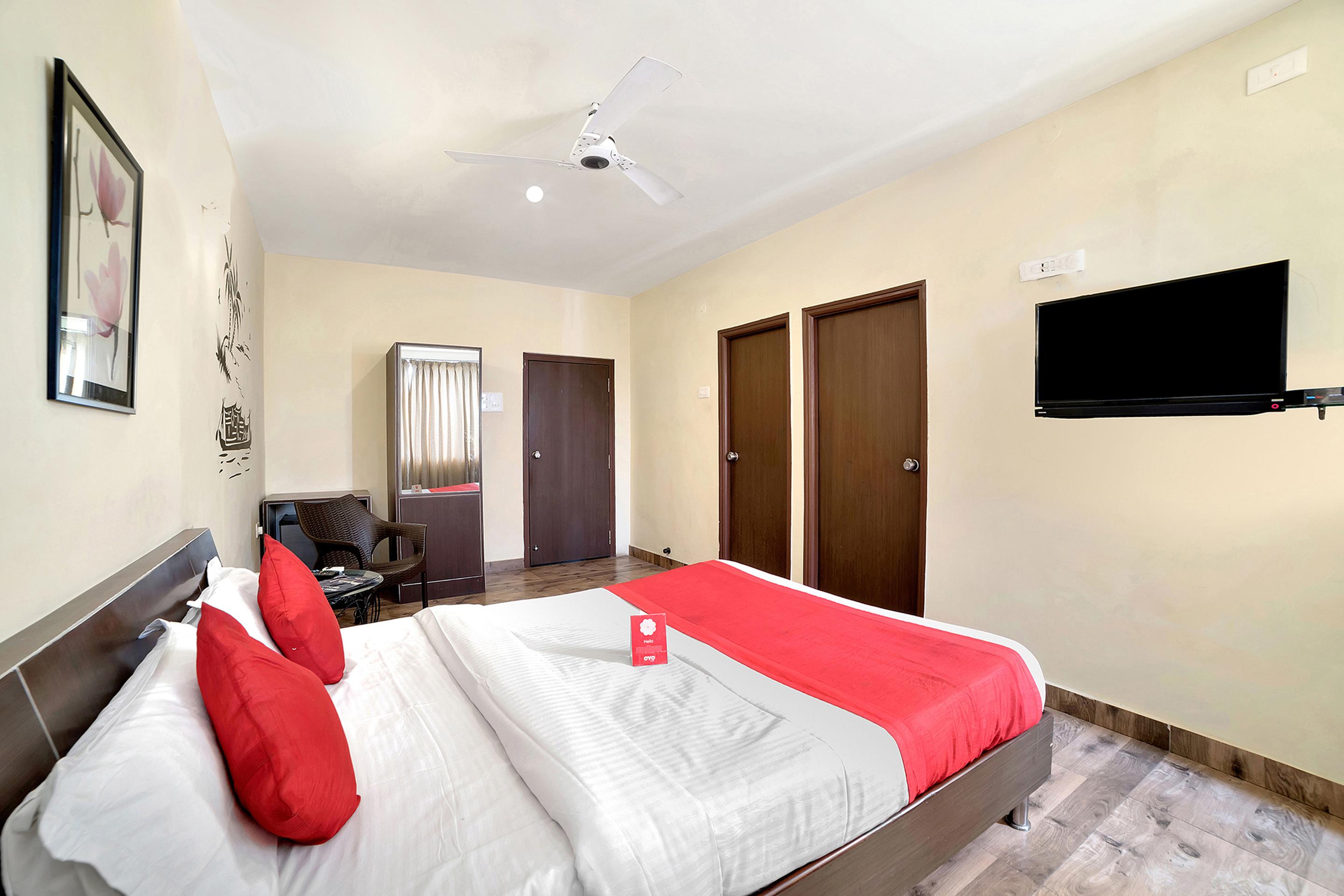 Oyo 674 Apartment Hotel Manar Luxury Suites 海得拉巴 外观 照片
