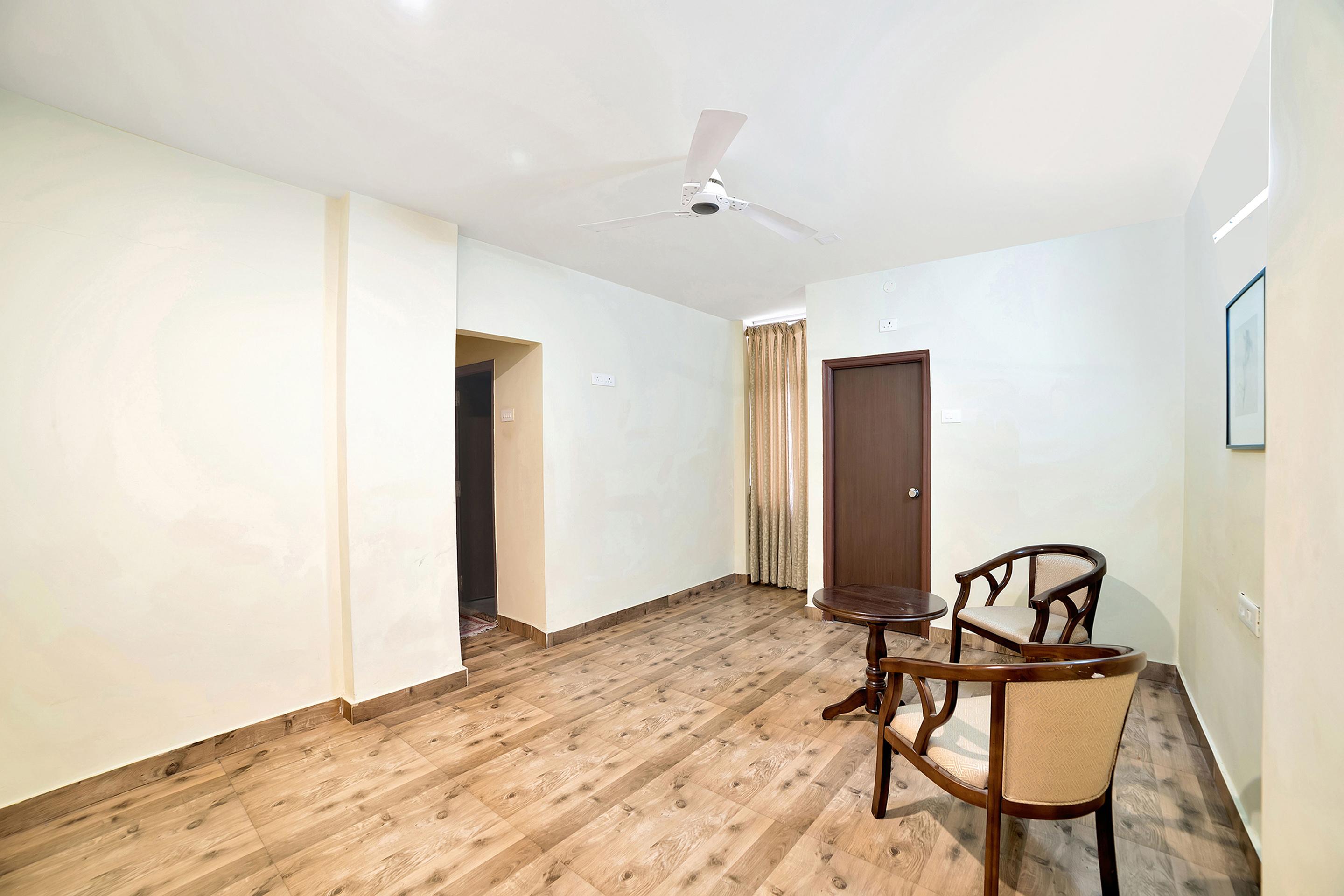 Oyo 674 Apartment Hotel Manar Luxury Suites 海得拉巴 外观 照片