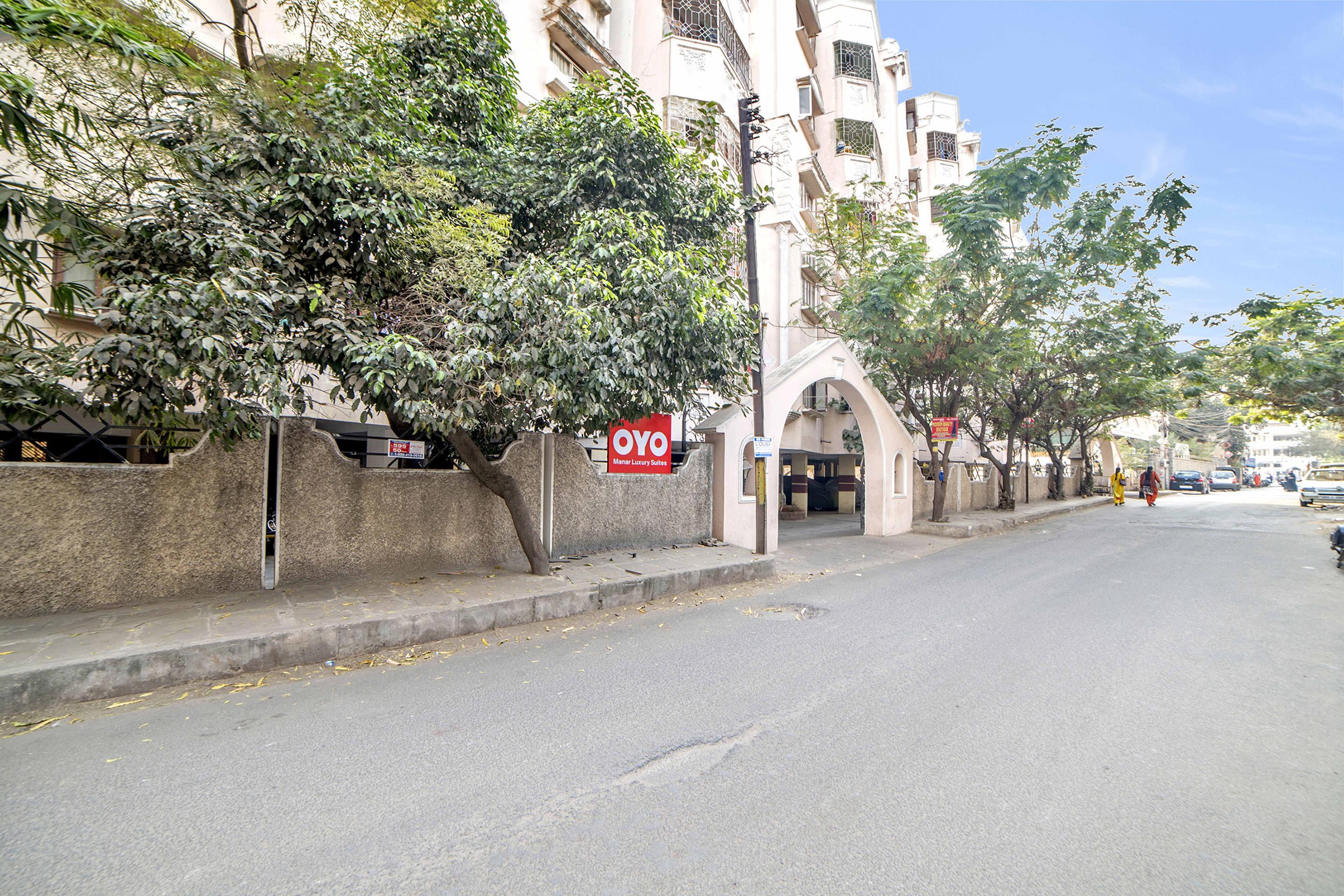 Oyo 674 Apartment Hotel Manar Luxury Suites 海得拉巴 外观 照片