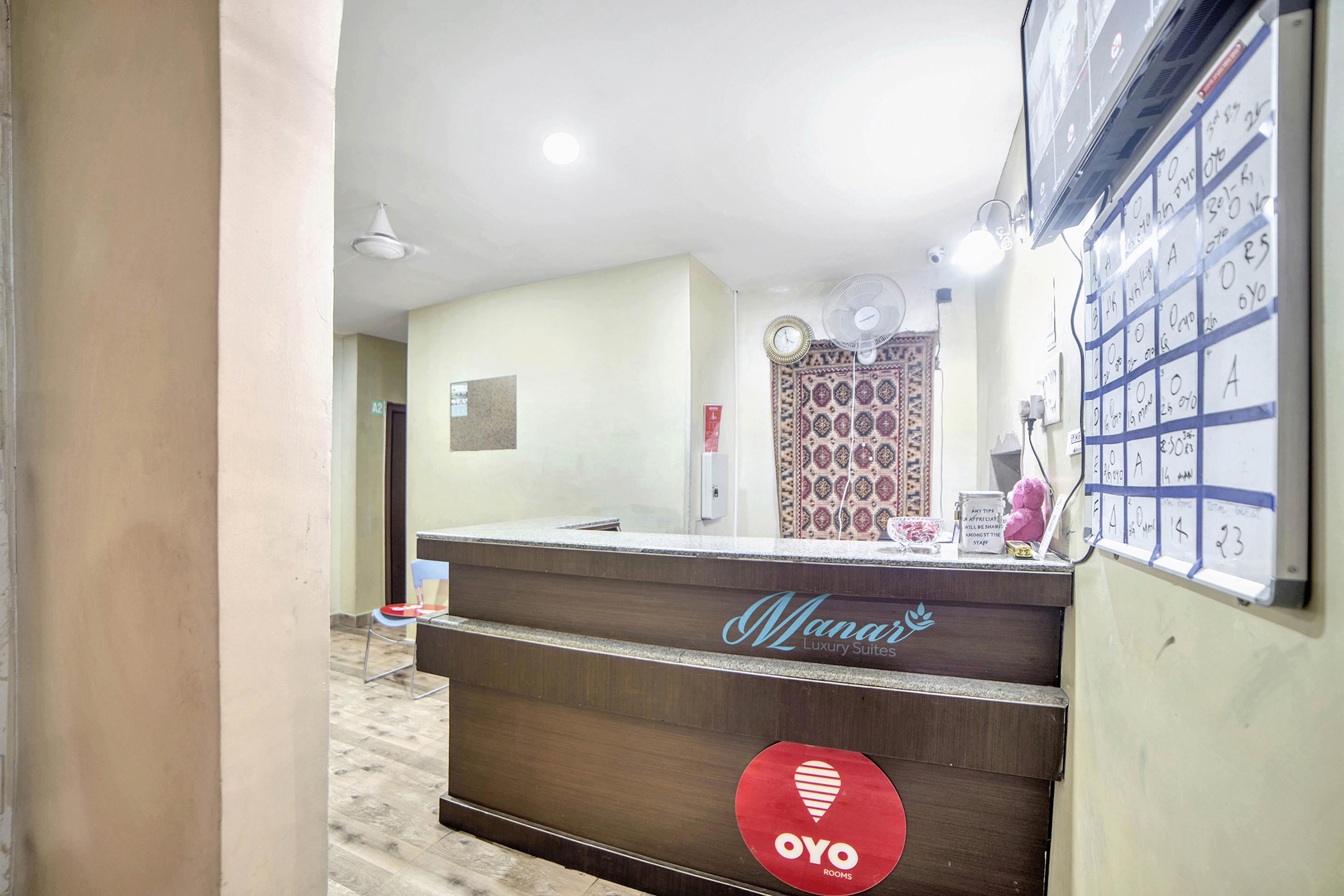 Oyo 674 Apartment Hotel Manar Luxury Suites 海得拉巴 外观 照片
