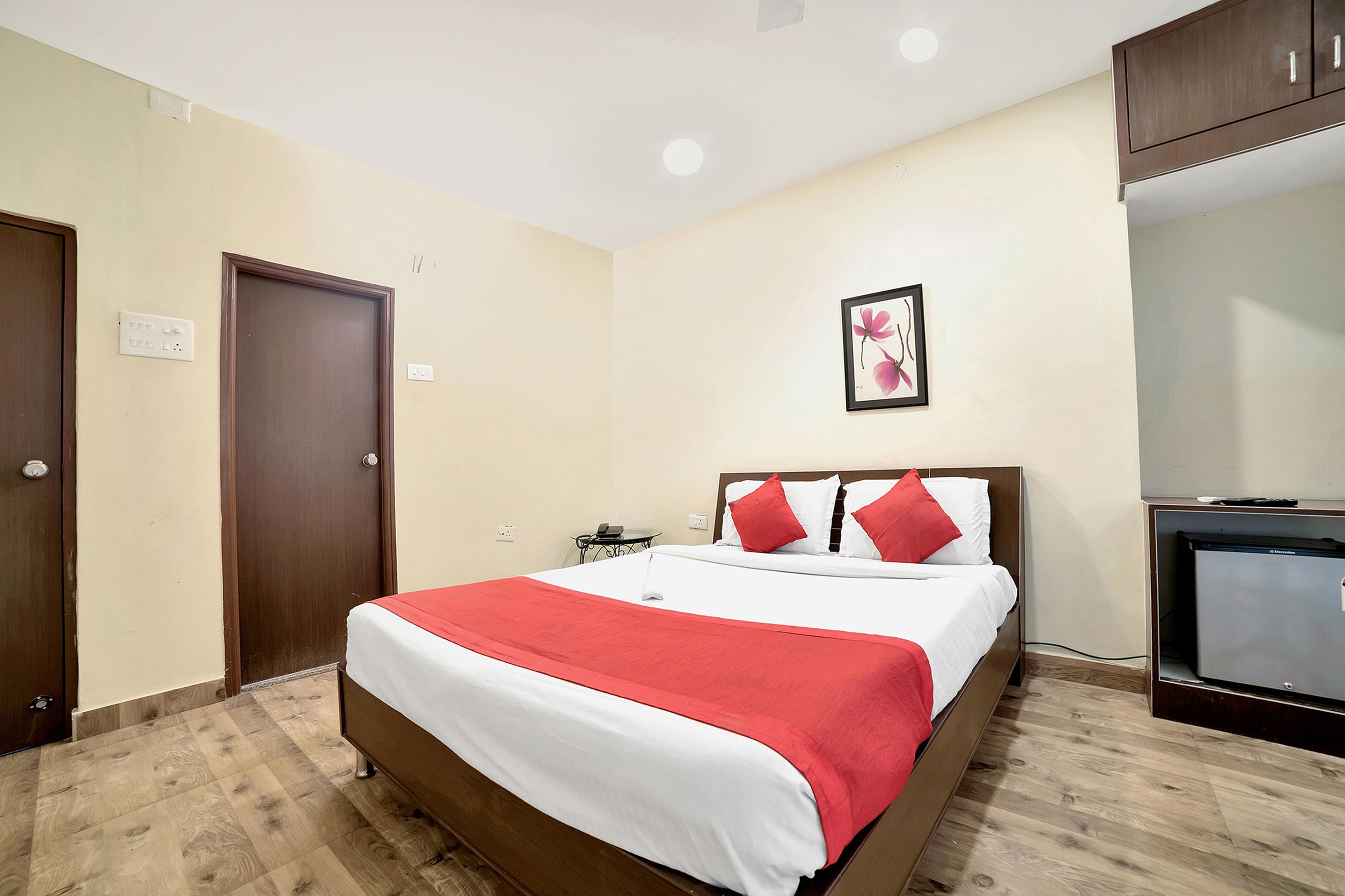 Oyo 674 Apartment Hotel Manar Luxury Suites 海得拉巴 外观 照片