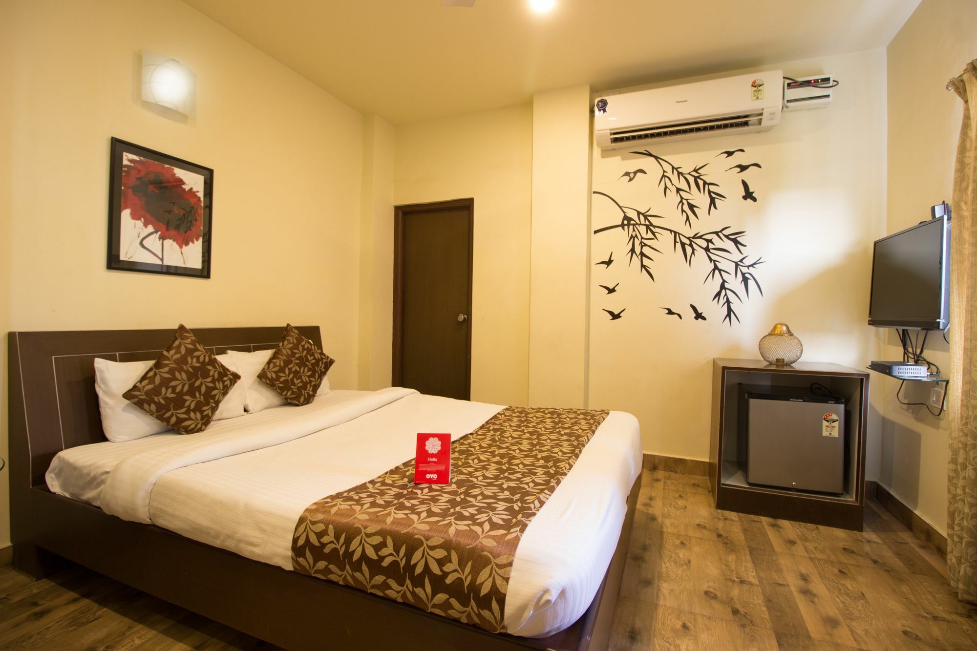 Oyo 674 Apartment Hotel Manar Luxury Suites 海得拉巴 外观 照片